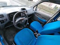 Second-hand Opel Agila 75 CP (55 kW) 2002 Albastru Monovolum