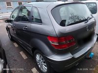 Gebraucht Mercedes B200 136 PS (100 kW) 2007 Silber Van / Kleinbus
