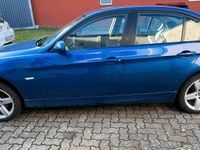 Gebraucht BMW 318 129 PS (94 kW) 2007 Blau Limousine