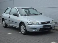Gebraucht Mazda 323 88 PS (64 kW) 2000 Silber Kleinwagen