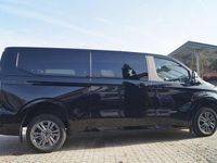 Gebraucht Ford Tourneo Titanium 136 PS (100 kW) 2025 Schwarz Van / Kleinbus