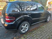 Gebraucht Mercedes ML320 224 PS (164 kW) 2008 Schwarz SUV
