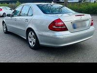Gebraucht Mercedes E200 Avantgarde 163 PS (119 kW) 2004 Silber Limousine