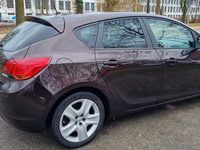 Gebraucht Opel Astra 110 PS (80 kW) 2012 Kleinwagen