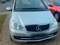 Używany Mercedes A160 82 KM (60 kW) 2008 Srebrny Sedan/Limuzyna