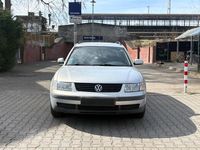 Gebraucht VW Passat 140 PS (102 kW) 1997 Silber Kombi
