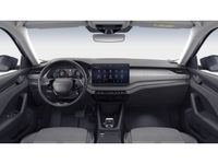 Neu Skoda Octavia Selection 150 PS (110 kW) 2025 Silber Kombi