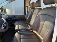 Neu Hyundai Staria Trend 160 PS (117 kW) 2026 Schwarz (abyss black / mic) Van / Kleinbus