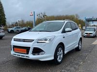 Gebraucht Ford Kuga Individual 179 PS (131 kW) 2015 Weiß SUV
