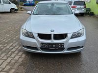 Gebraucht BMW 318 129 PS (94 kW) 2006 Silber Limousine