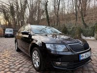 Second-hand Skoda Octavia Joy 179 CP (131 kW) 2016 Negru Hatchback