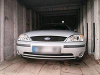 Gebraucht Ford Mondeo 146 PS (107 kW) 2001 Silber Limousine