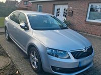 Gebraucht Skoda Octavia 150 PS (110 kW) 2014 Silber Kleinwagen