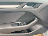 Gebraucht Audi A3 Attraction 110 PS (80 kW) 2015 Silber Limousine