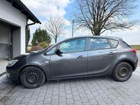 Gebraucht Opel Astra Design Edition 110 PS (80 kW) 2011 Grau Limousine