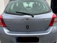 Gebraucht Toyota Yaris 99 PS (72 kW) 2010 Blau Kleinwagen