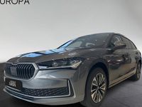 Neu Skoda Superb Selection 150 PS (110 kW) 2026 Grau Kombi