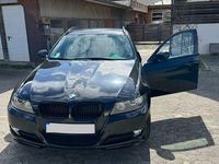 Gebraucht BMW 318 143 PS (105 kW) 2010 Schwarz Kombi