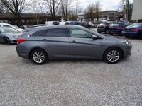 gebraucht Hyundai i40 cw blue Trend 1.7 CRDi Navi e-Sitze SHZ