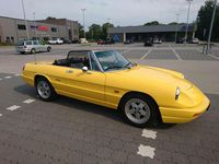 Gebraucht Alfa Romeo Spider 120 PS (88 kW) 1992 Gelb Cabrio