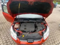 Używany Ford Focus 116 KM (85 kW) 2011 Pomarańczowy Sedan/Limuzyna
