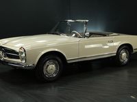 Gebraucht Mercedes 230 150 PS (110 kW) 1967 Beige Cabrio