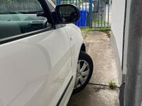 Gebraucht VW Fox 65 PS (47 kW) 2006 Weiß Kleinwagen