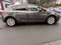 Używany Opel Astra Edition 110 KM (80 kW) 2012 Szary Sedan/Limuzyna