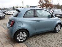 Gebraucht Fiat 500e Action 69 kW (95 PS) 2022 Glacier blau/blau (metallic) Kleinwagen
