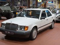 Gebraucht Mercedes 200 72 PS (52 kW) 1985 Weiß Limousine