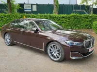 Gebraucht BMW 745e 286 PS (210 kW) 2019 Royal burgundy red Limousine