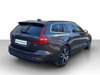 Gebraucht Volvo V60 Core 197 PS (144 kW) 2022 Grau Kombi