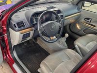 Używany Renault Clio II Initiale 72 KM (52 kW) 2003 Czerwony Hatchback