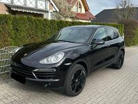 Second-hand Porsche Cayenne 245 CP (180 kW) 2011 Negru SUV