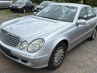 Gebraucht Mercedes E220 150 PS (110 kW) 2004 Silber Limousine