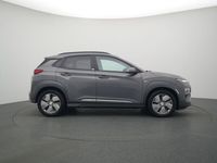 Gebraucht Hyundai Kona Style 100 kW (136 PS) 2020 Grau / galaxy grey (metallic) SUV