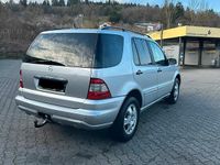Gebraucht Mercedes ML270 160 PS (117 kW) 2004 Silber SUV