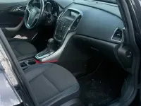 Gebraucht Opel Astra 140 PS (102 kW) 2011 Schwarz Kombi