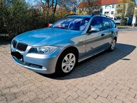 Gebraucht BMW 320 163 PS (119 kW) 2007 Blau Kombi