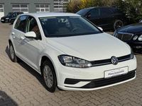 Gebraucht VW Golf VII 86 PS (63 kW) 2018 Weiß Limousine