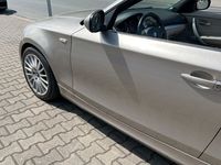 Gebraucht BMW 118 Cabriolet 143 PS (105 kW) 2009 Beige Cabrio