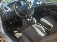Gebraucht Ford Fiesta Ambiente 60 PS (44 kW) 2007 Silber Kleinwagen