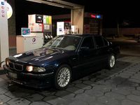 Second-hand BMW 740 286 CP (210 kW) 2001 Albastru Berlinǎ