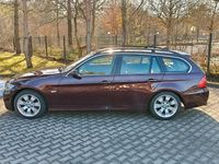 Gebraucht BMW 330 231 PS (169 kW) 2007 Rot Kombi