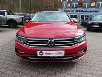 Gebraucht VW Passat 122 PS (89 kW) 2023 Rot Kombi