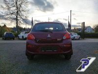 Gebraucht Mitsubishi Space Star Edition 71 PS (52 kW) 2017 Rot Limousine