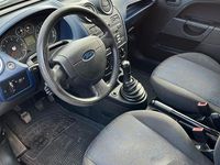 Gebraucht Ford Fiesta Ambiente 60 PS (44 kW) 2006 Silber Kleinwagen