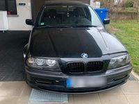 Gebraucht BMW 320 136 PS (100 kW) 2001 Schwarz Limousine