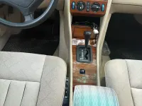 Gebraucht Mercedes E220 150 PS (110 kW) 1993 Rot Limousine