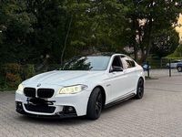 Gebraucht BMW 550 Performance 449 PS (330 kW) 2014 Weiß Limousine
